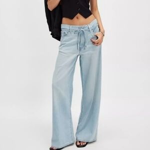 NWT Levis XL Straight Jeans Light Waah Size 28